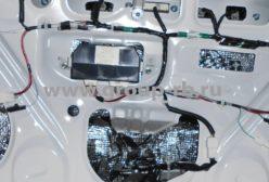 Комплексная шумоизоляция белой Toyota Rav4 - фото 10
