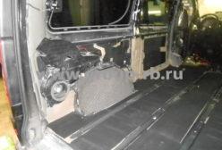 Напыляемая шумоизоляция Mercedes-Benz Viano - фото 16